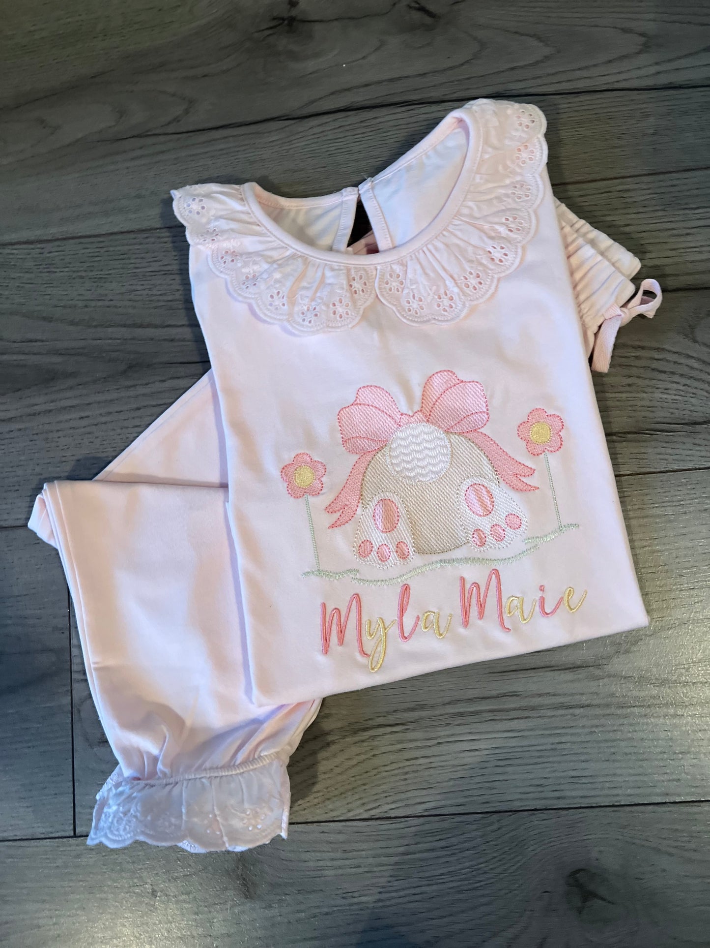 Frilly Bunnies Garden With Bow
