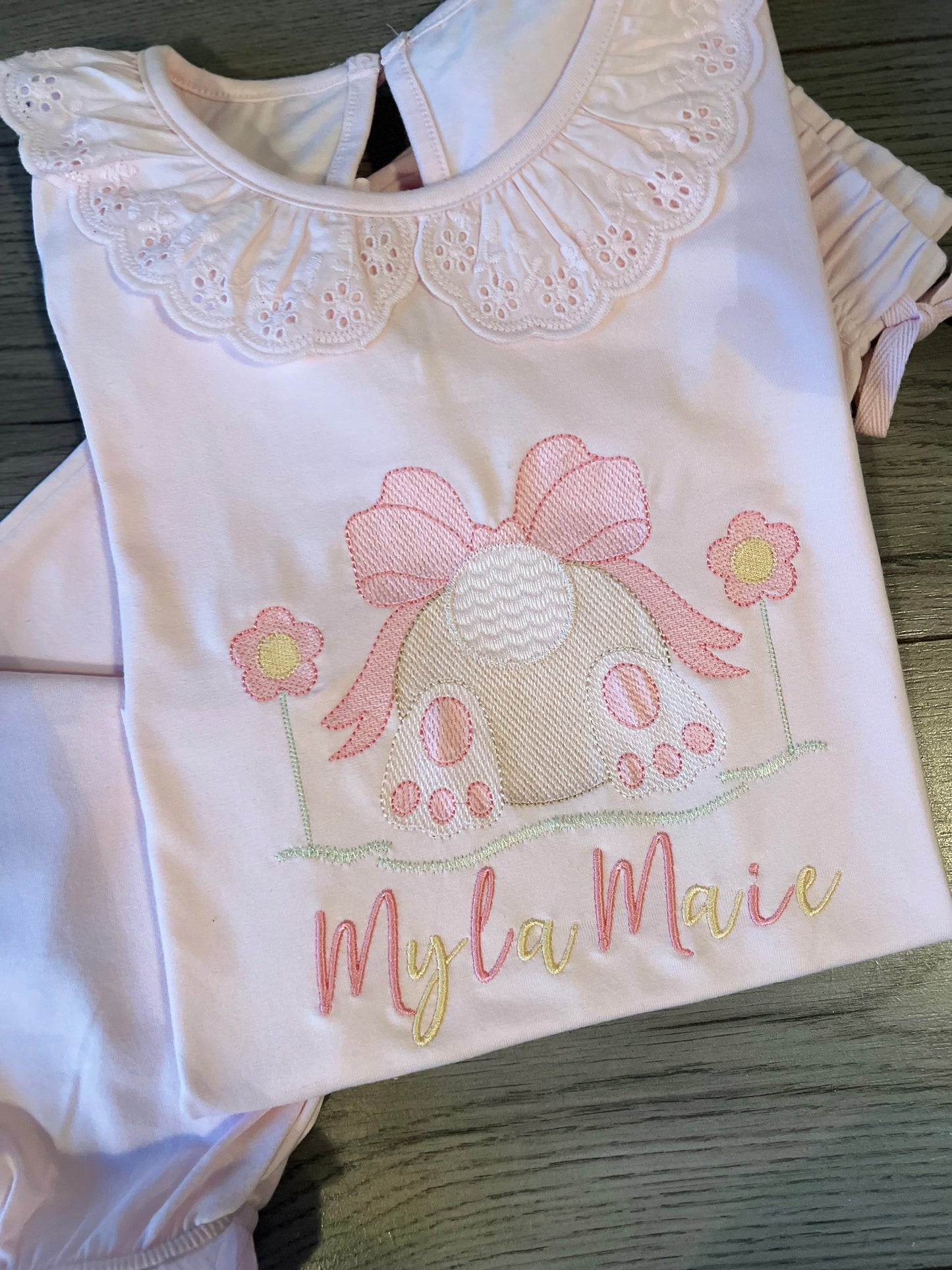 Frilly Bunnies Garden With Bow