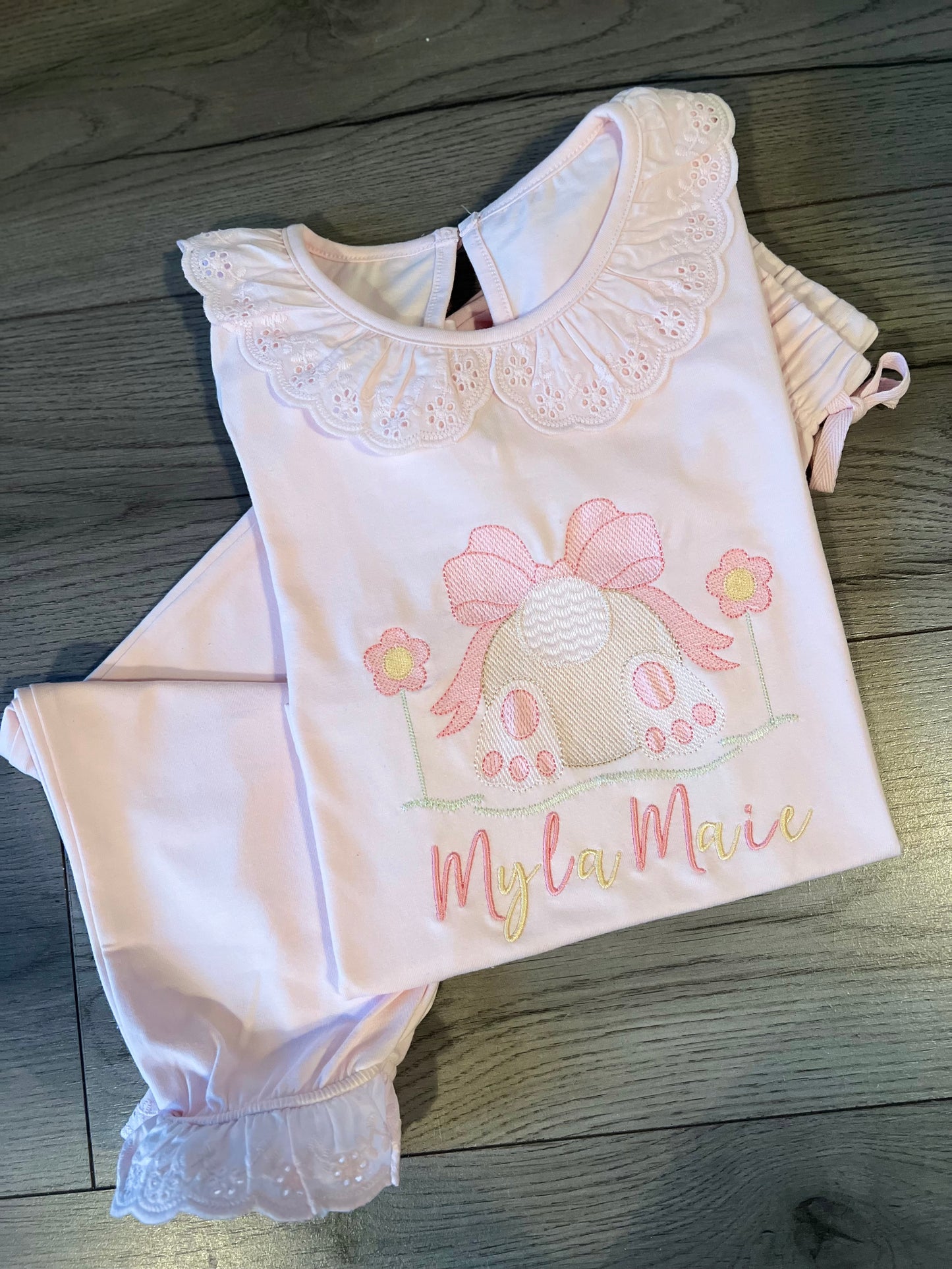 Frilly Bunnies Garden With Bow